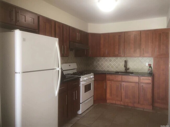 Building Photo - 58-11 74th St
