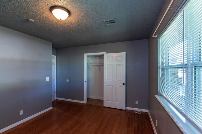 Foto del edificio - Charming 3 Bedroom in East Tulsa Home!