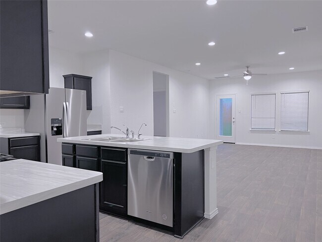 Foto del edificio - 14866 Cypress Holw Dr