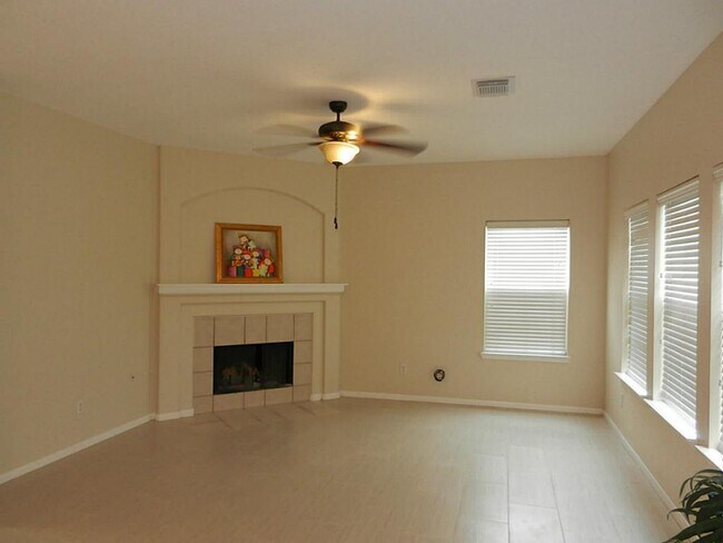 Building Photo - 25307 Sierra Woods Ln