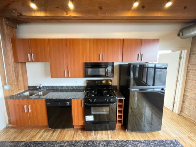 Photo - 2100 S Marshall Blvd Apartment