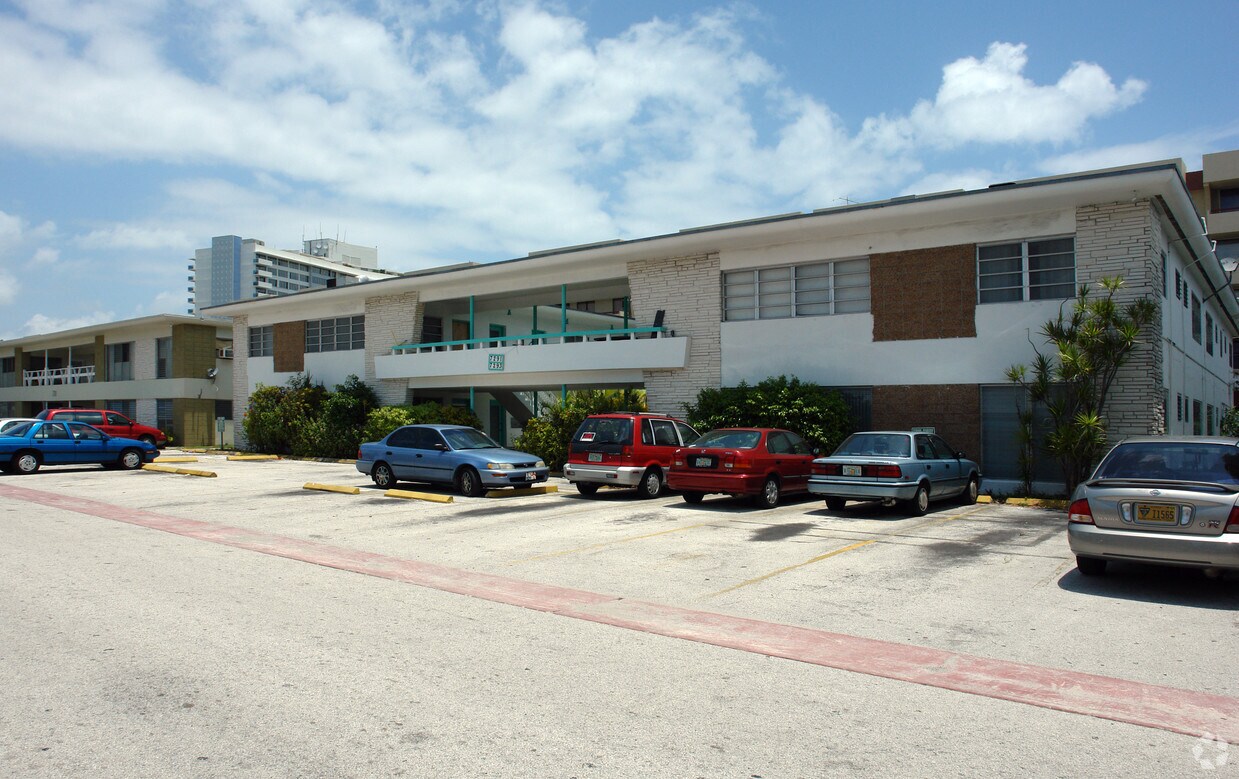 Exterior Photo - 7291-7293 Gary Ave
