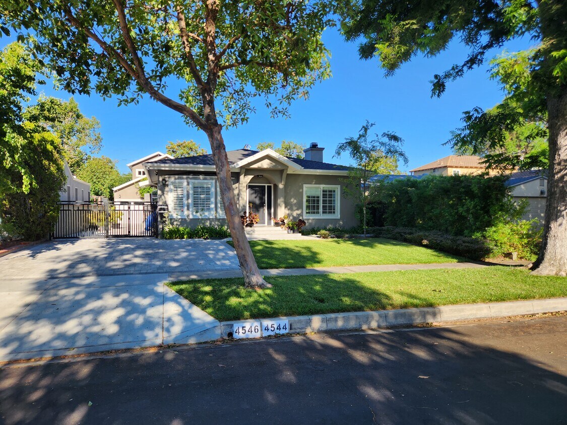Primary Photo - 4544 Wortser Ave