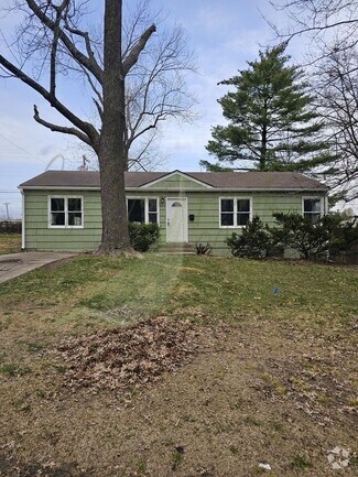 Building Photo - 302 N Peck Dr