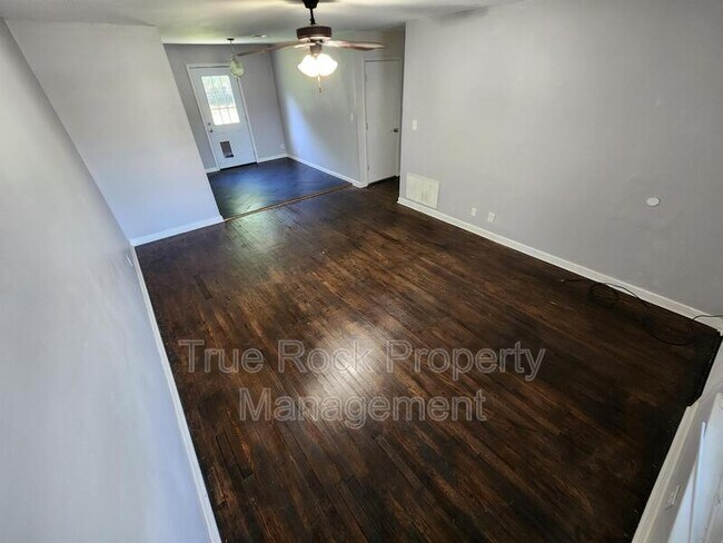 Foto del edificio - 1708 E 18th St