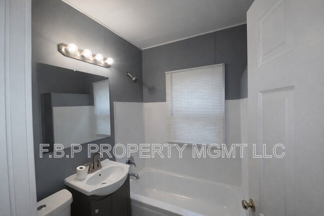 Building Photo - 12648 Coyle St