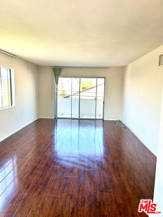 Building Photo - 1440 Reeves St