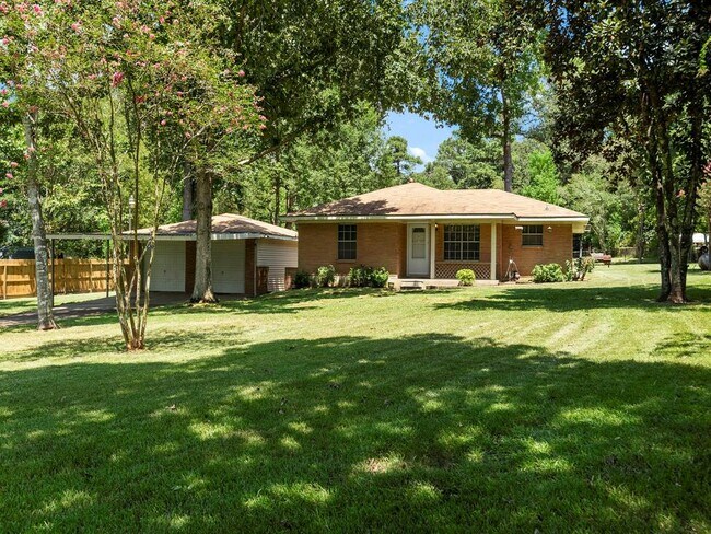 Building Photo - 617 White Oak Dr