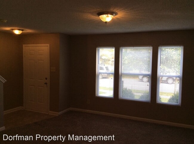 Building Photo - 3 br, 2.5 bath House - 935 RAVINE DRIVE