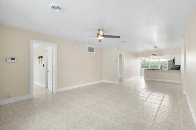 Foto del edificio - 1520 NE 51st St