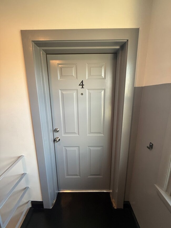 Photo - 451 Burbank St SE Apartment