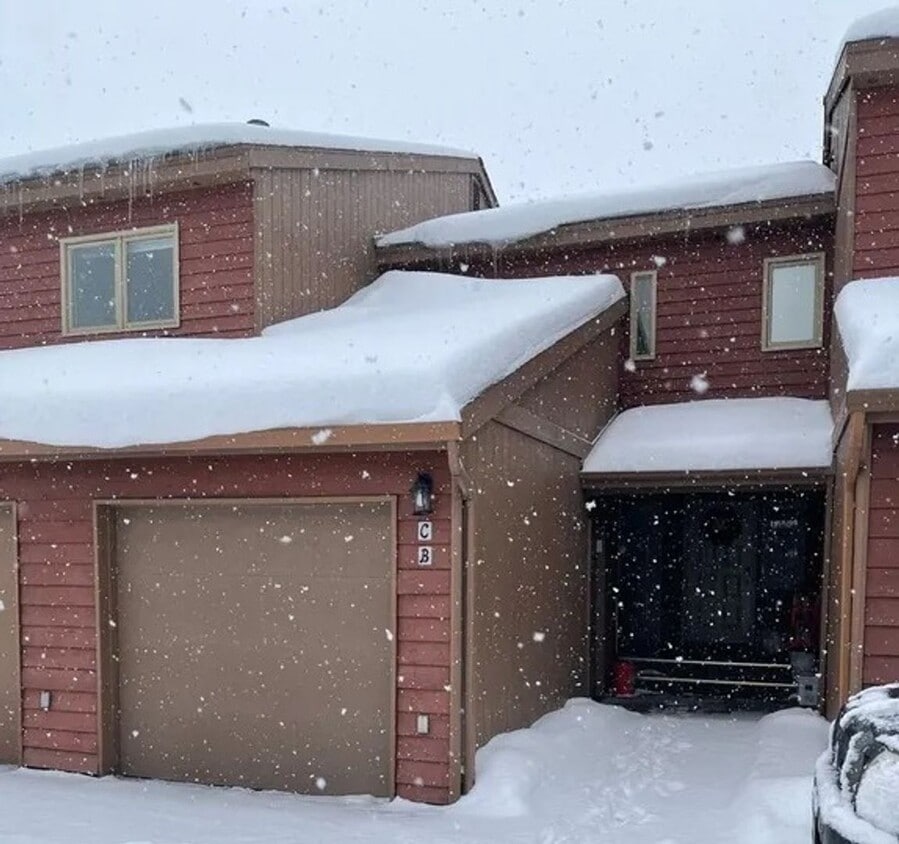 Primary Photo - 2 Bedroom, 1 Bath, 1 Car Garage