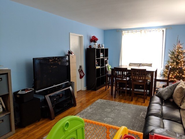 Primary Photo - 67-30 Dartmouth St