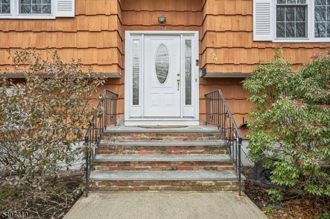 Foto del edificio - 254 Darlington Ave