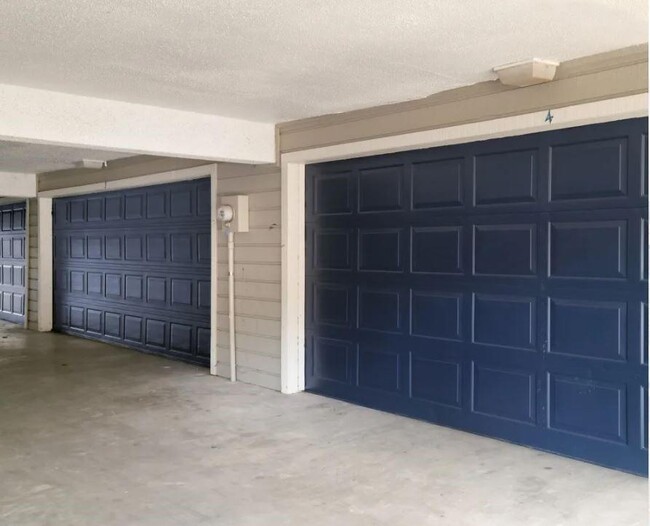 Building Photo - 2218 Place Rebecca Ln