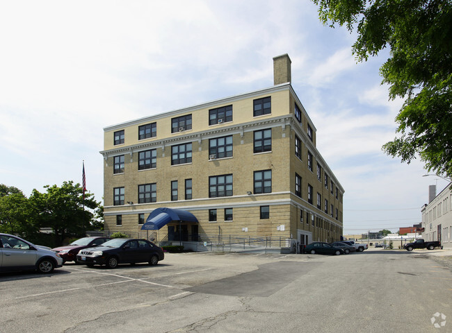 Building Photo - Bayview Court