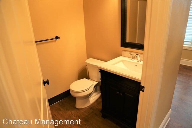 Building Photo - 5 br, 6 bath House - 1710 NW Polk Ave.