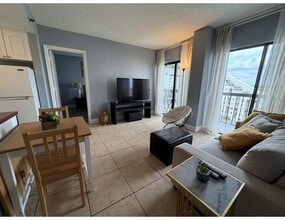 Building Photo - 6165 Carrier Dr