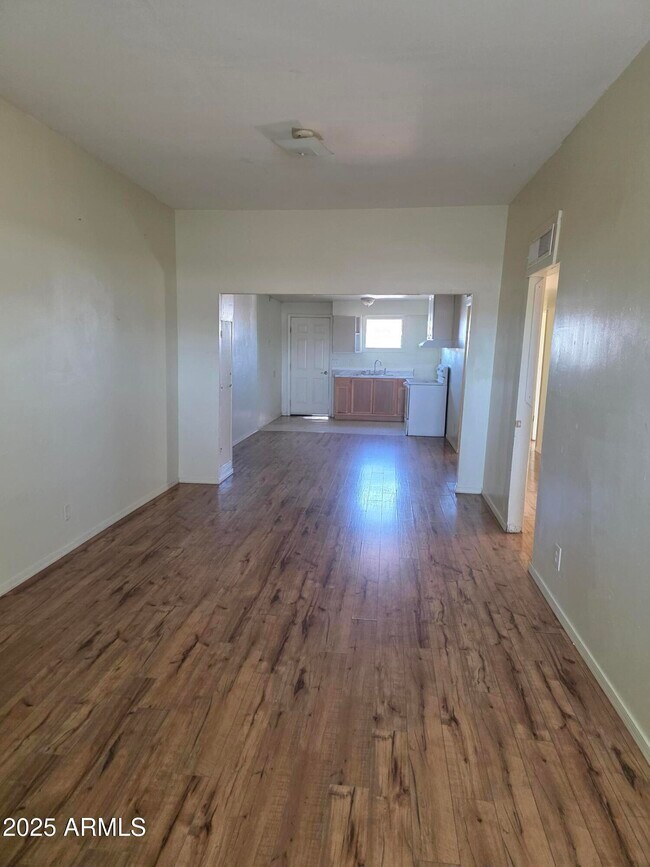 Foto del edificio - 216 E Centre Ave