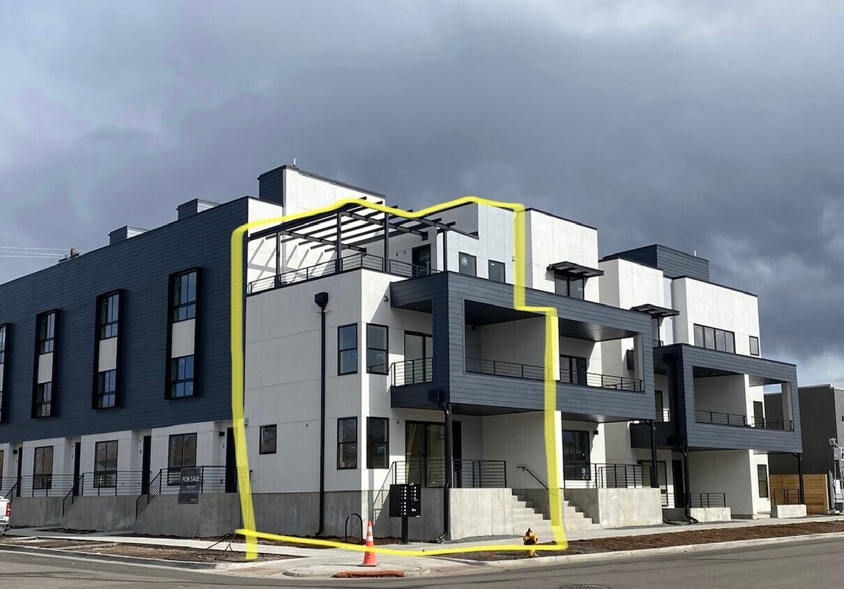 Photo - 2400 S Delaware St (Denver, CO)