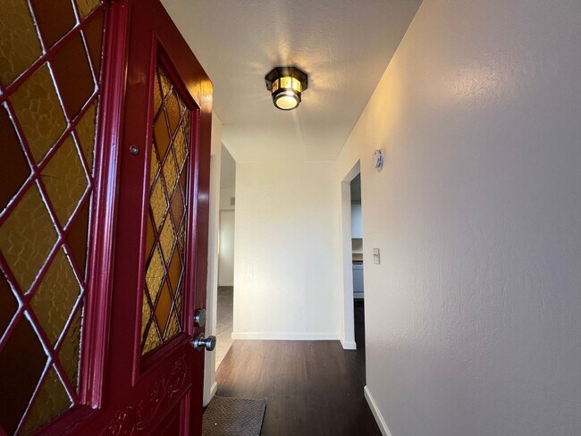 Foto del edificio - $500 MOVE IN SPECIAL!!!! 3 BEDROOM HOME IN PLEASANTON, CA!!!