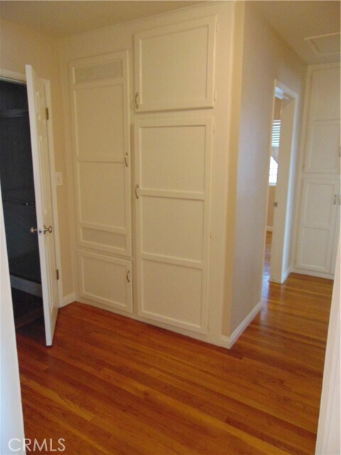 Building Photo - 1401 Kenneth Dr