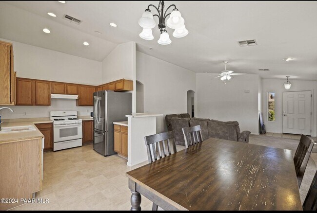 Foto del edificio - 7361 E Plateau Ridge Rd
