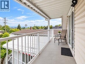 Building Photo - 4265 Slocan St