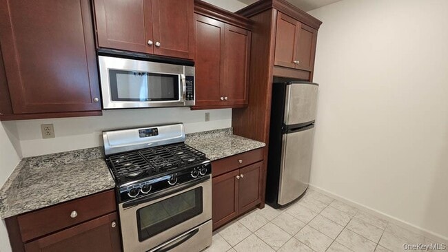 Building Photo - 203 Canter Ct