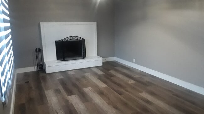 Building Photo - 7646 S 2920 W