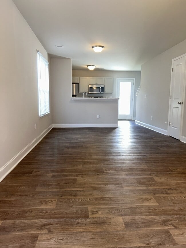 Foto del edificio - 2 Bedroom/1.5 bathroom