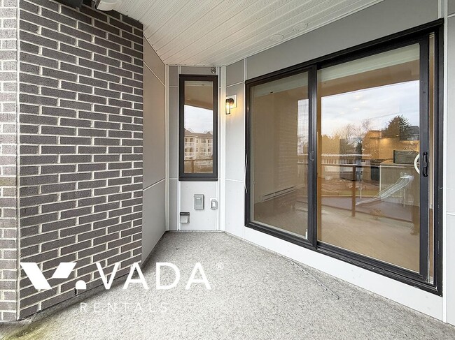 Building Photo - Central Langley 1 BR APT Rental 213-20695 Eastleigh Cr Langley: VADA