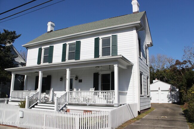 Building Photo - 1015 Ann St