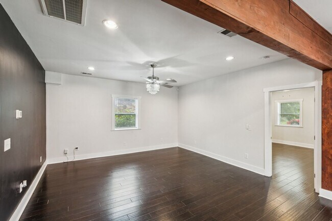 Foto del edificio - North Nashville Bungalow