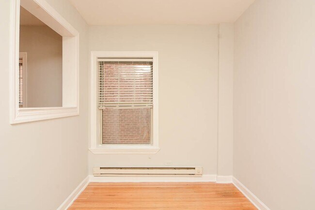 Foto del edificio - 714 W Barry Ave