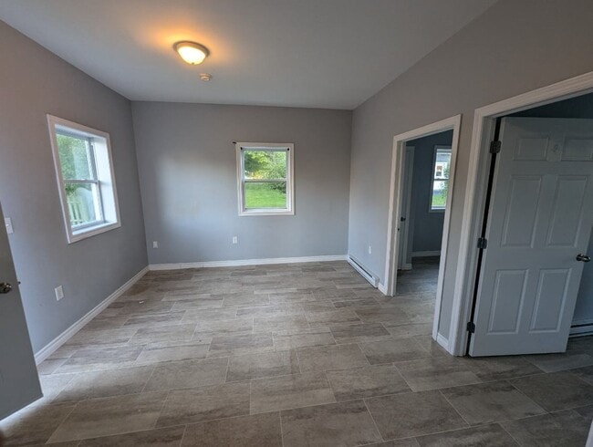 Building Photo - 461-461 Church St