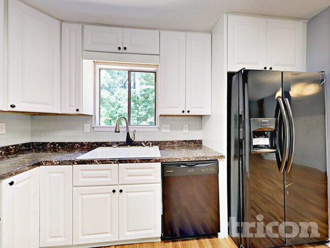 Building Photo - 1370 High Country Ct