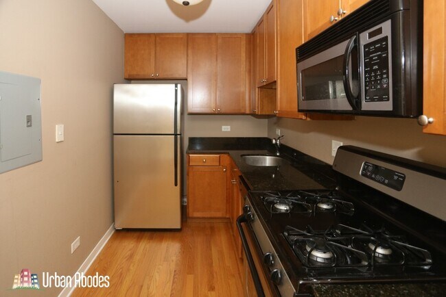 Foto del edificio - 637 W Wrightwood Ave