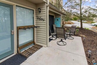 Building Photo - 2240 Tanners Ridge