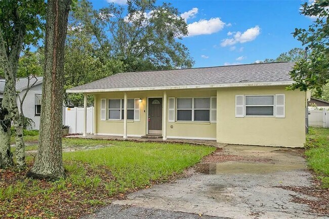Building Photo - 4903 Whiteway Dr