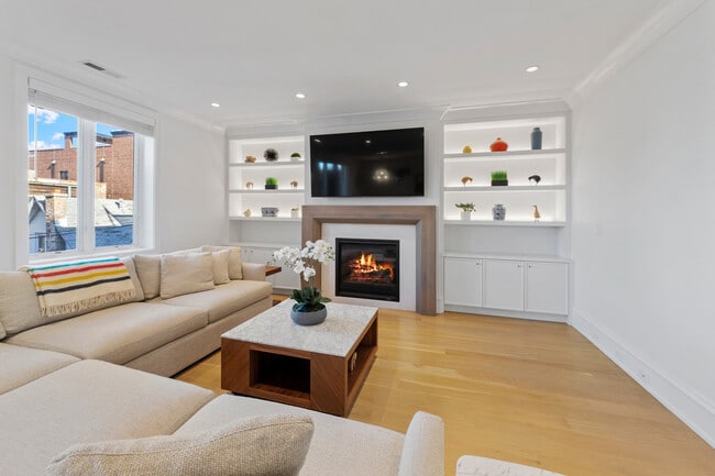 Foto del edificio - 736 W Melrose St