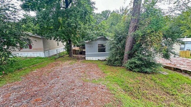Building Photo - 14431 W Lee Shore Dr