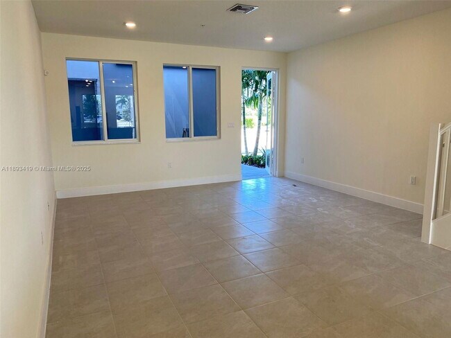 Building Photo - 10250 NW 66th St