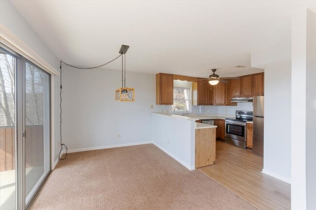 Building Photo - 105 Toxaway Vws Dr