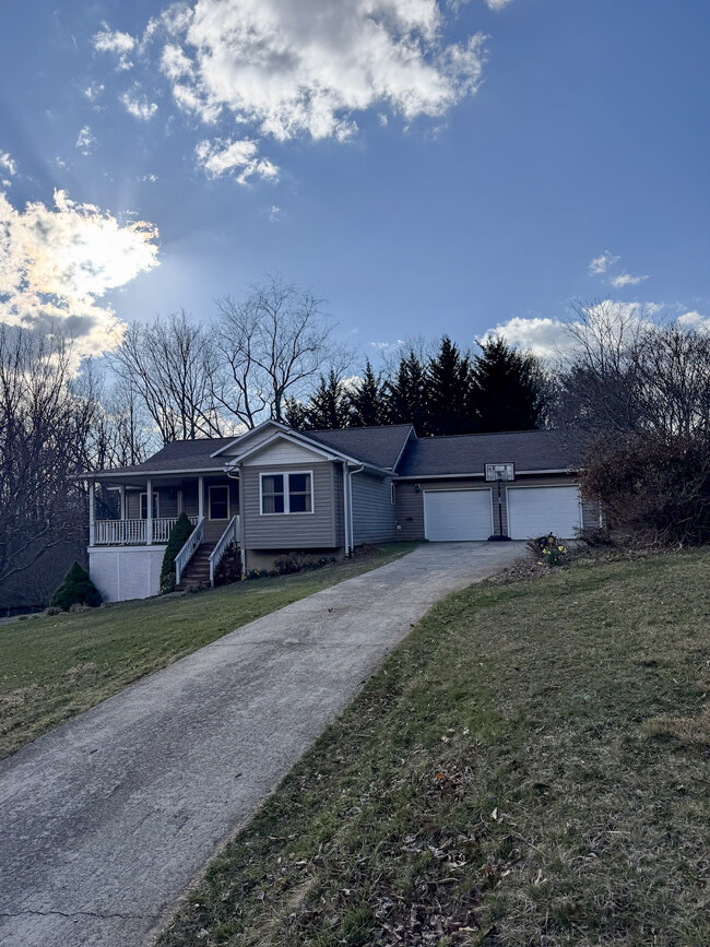 Photo - 74 Lockes Way House