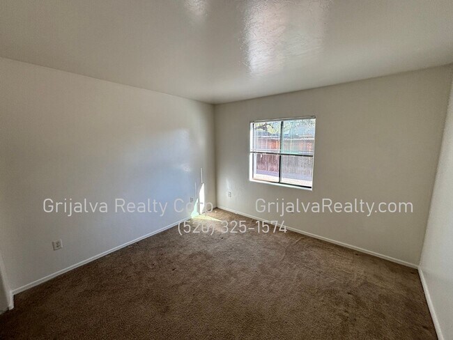 Foto del edificio - 3641 E Monte Vista Dr