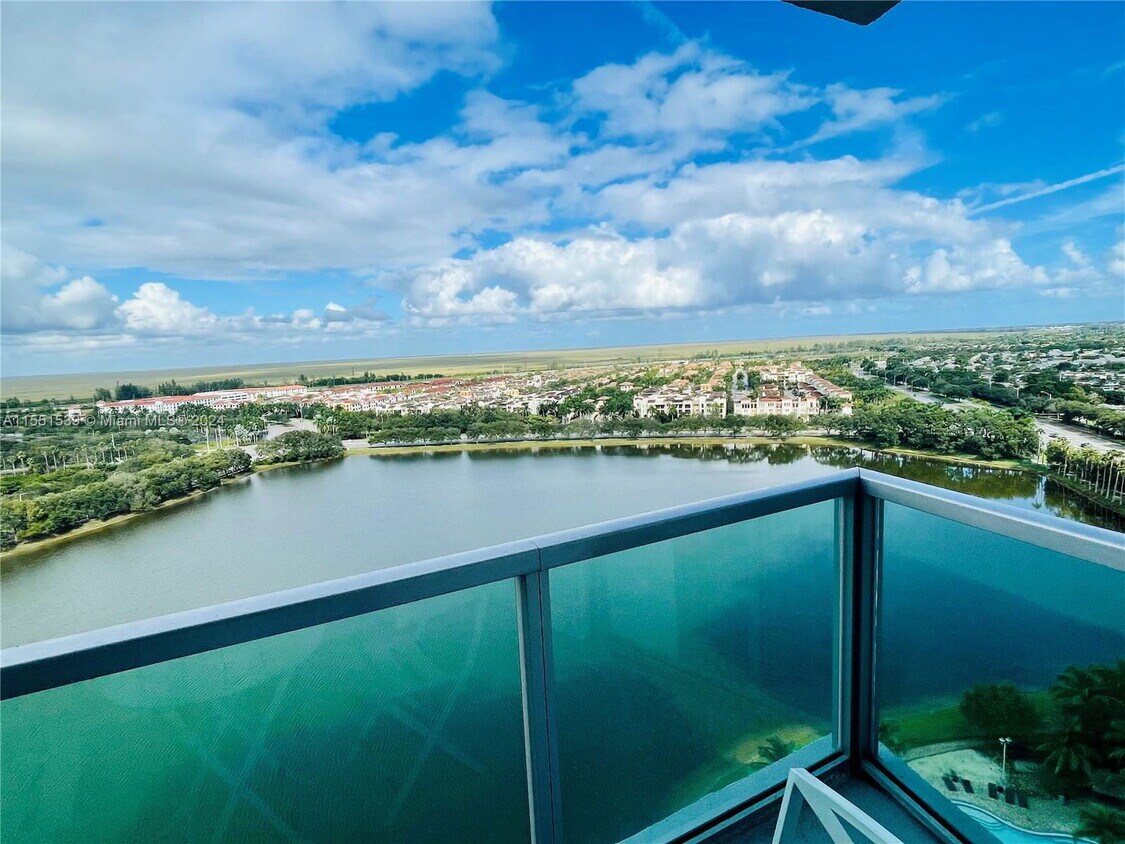 Photo - 2681 North Flamingo Road, Sunrise, FL 33323 - 2 BR 2 BA Condo