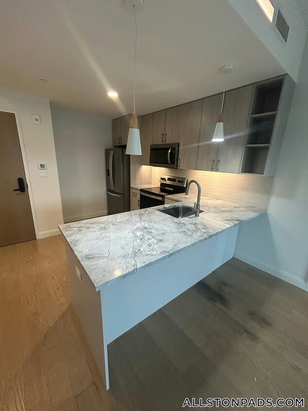 Foto principal - 55 Brighton Ave