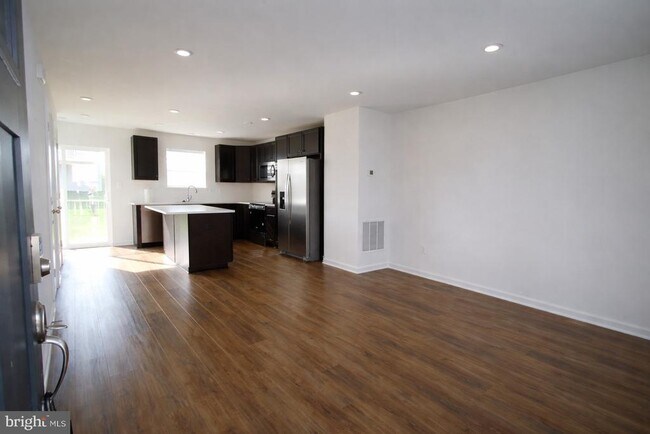 Foto del edificio - 117 WYTHE Way