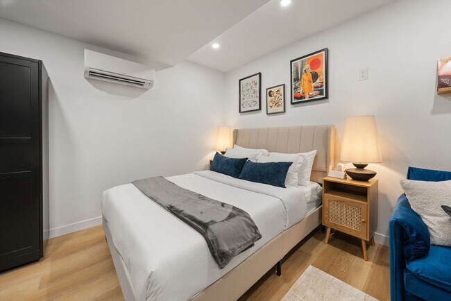 Photo du bâtiment - 168 McCaul St